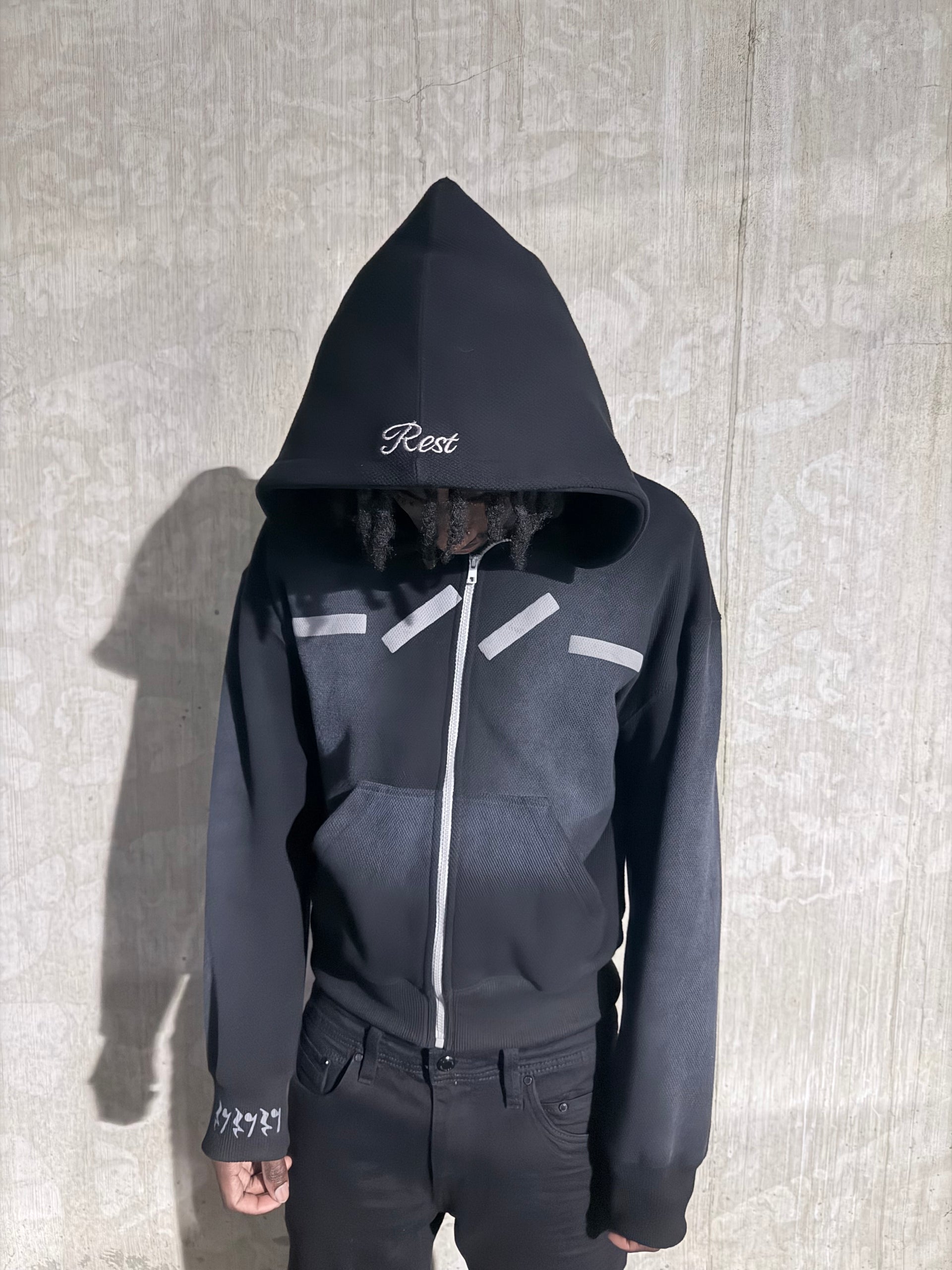 "rest" zip up (premade)